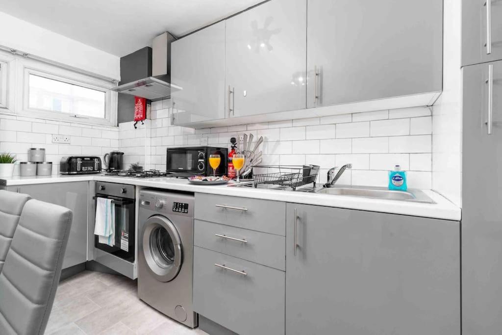 ✪Central✪6Bed✪ Parking✪Pool Table✪Private Patio ✪ Birmingham Bagian luar foto